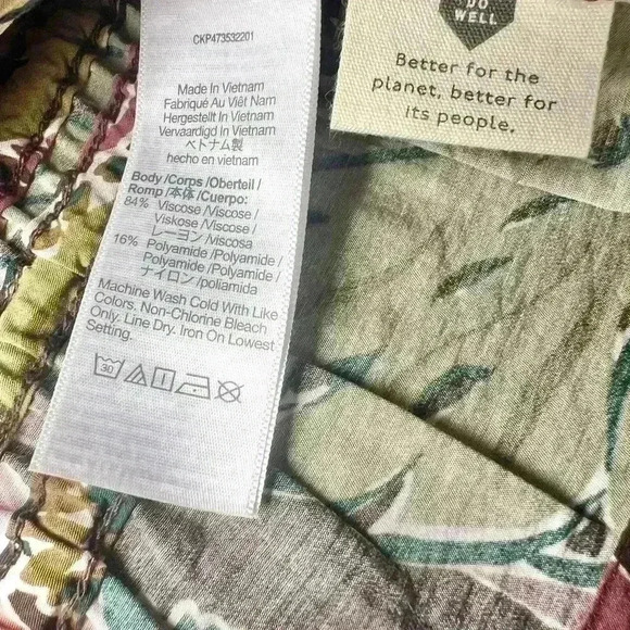 Madewell Shirred Cap-Sleeve Top in
Brushstroke Monstera Size Small - Picture 12 of 14